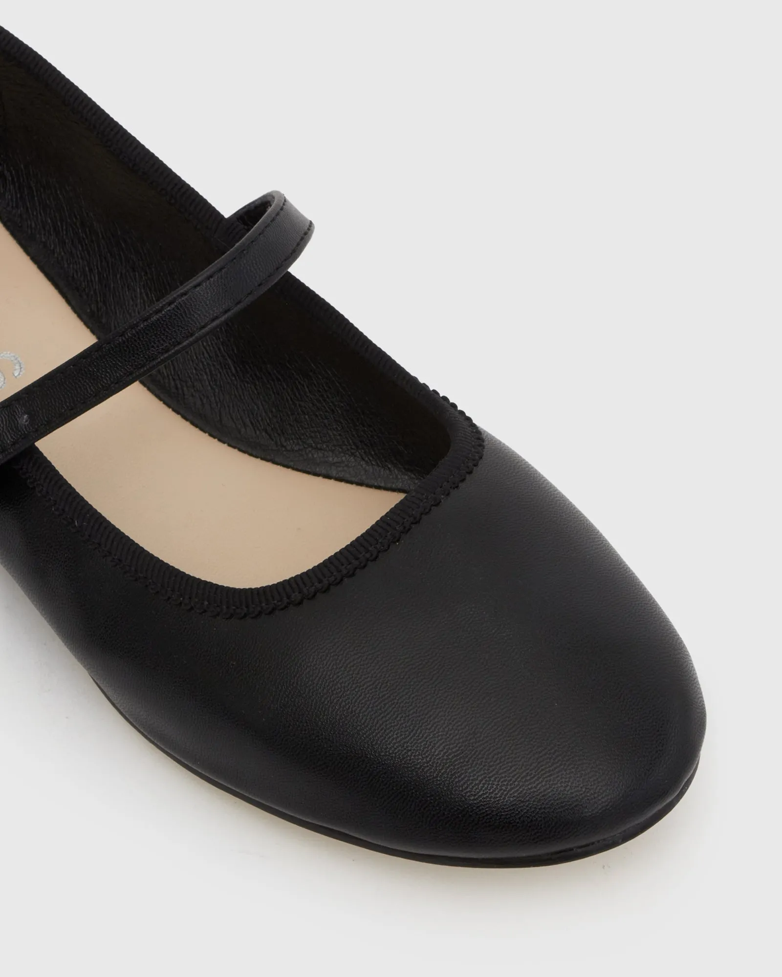 BRI Round Toe Ballet Flats