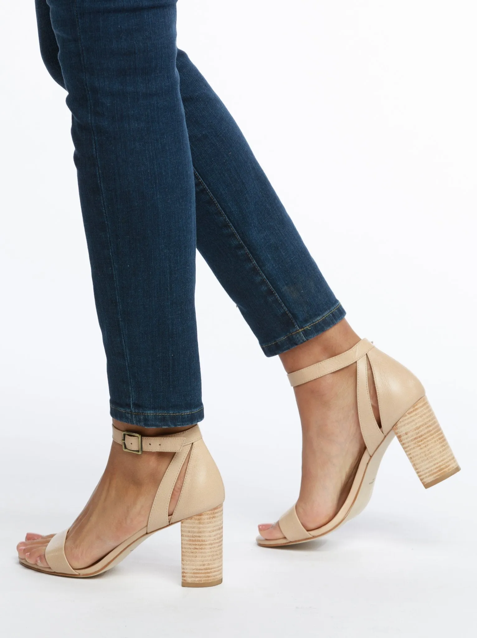 Elizabeth Heel