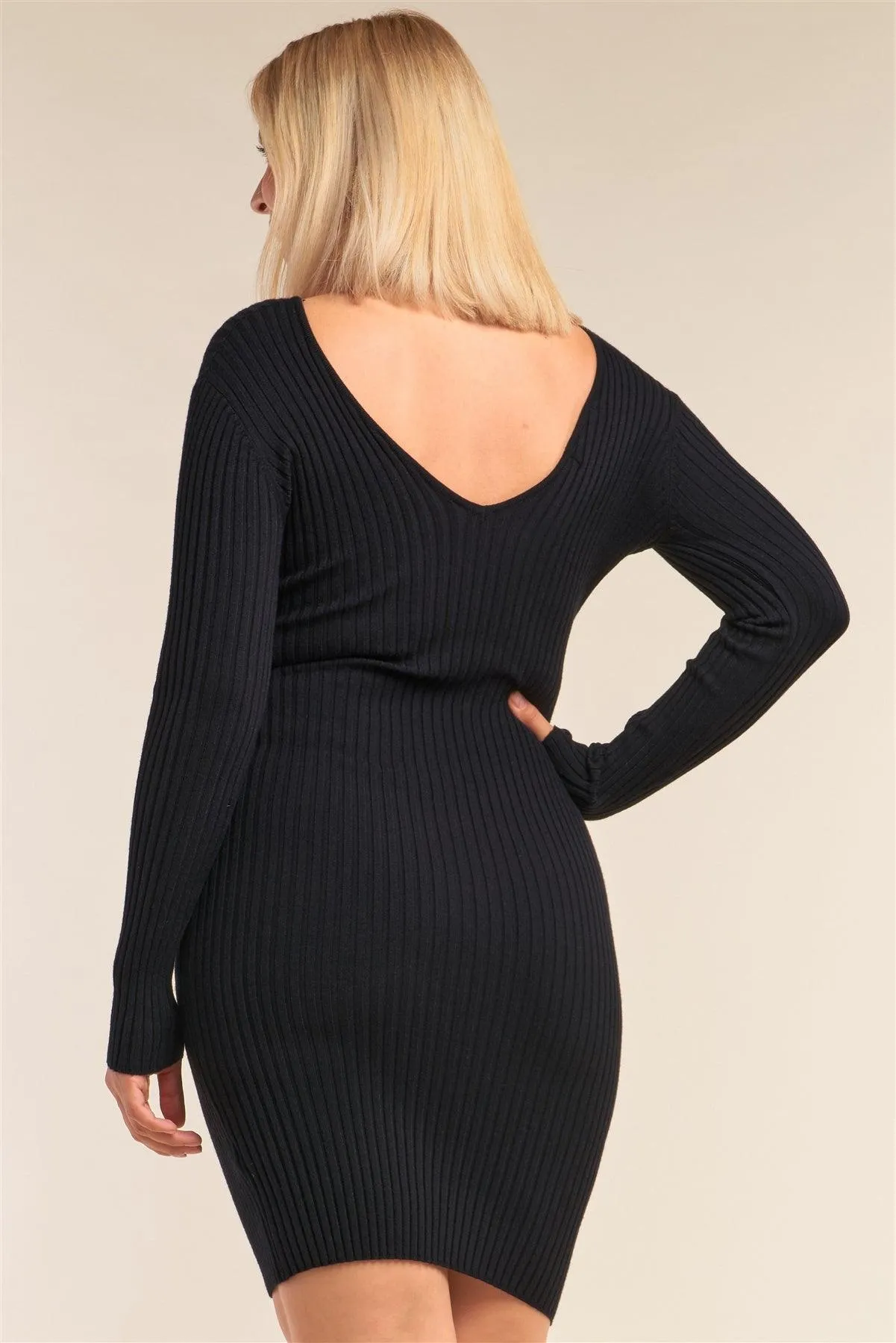 Junior Plus Size Black V-Neck Long Sleeve Ribbed Sweater Bodycon Mini Dress /3-2